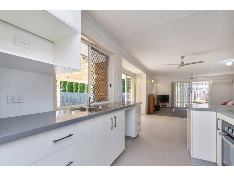 38 Elmhurst Crescent, Flinders View QLD 4305