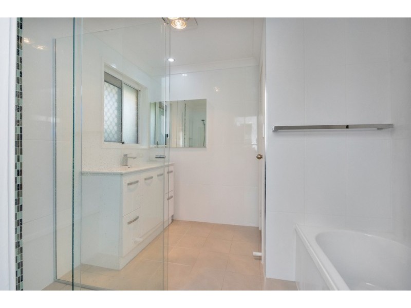 38 Elmhurst Crescent, Flinders View QLD 4305