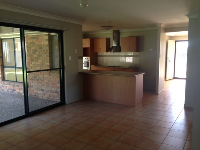 18 Sandhurst Place, Brassall QLD 4305