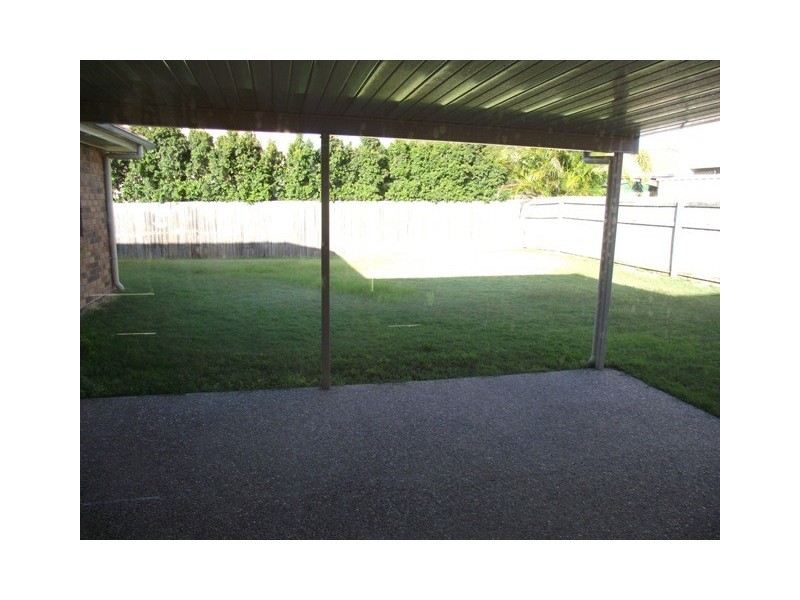 18 Sandhurst Place, Brassall QLD 4305