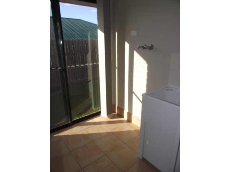 18 Sandhurst Place, Brassall QLD 4305