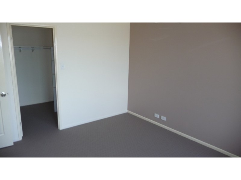8 Darlington Court, Flinders View QLD 4305