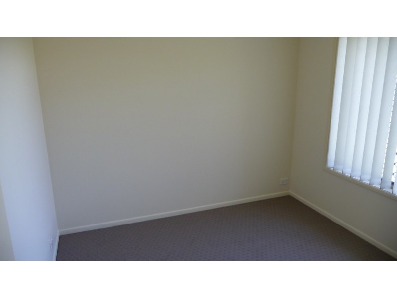 8 Darlington Court, Flinders View QLD 4305