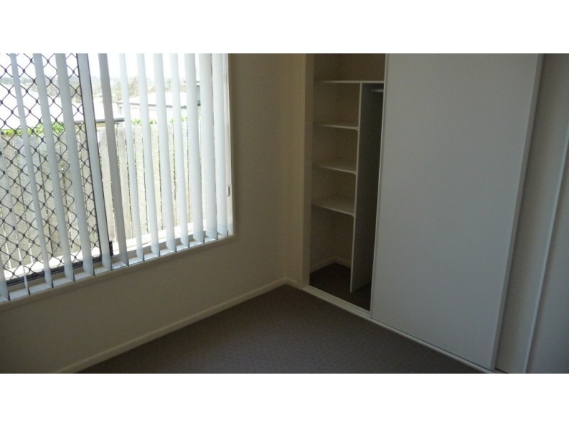 8 Darlington Court, Flinders View QLD 4305