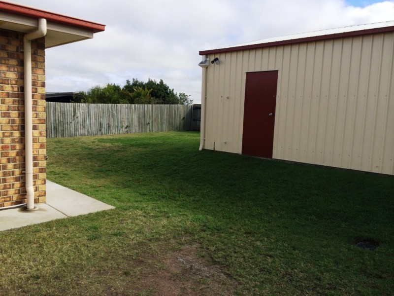 8 Darlington Court, Flinders View QLD 4305