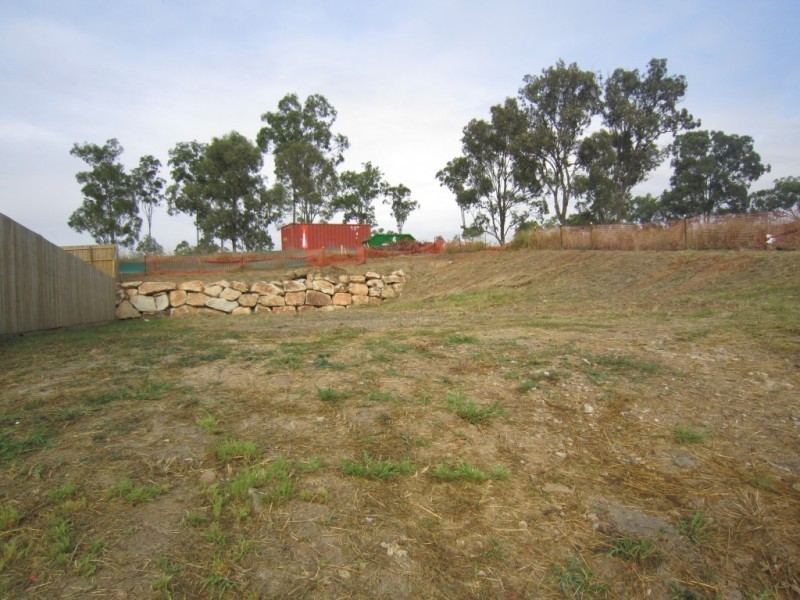 32 Rosemary Street, Deebing Heights QLD 4306
