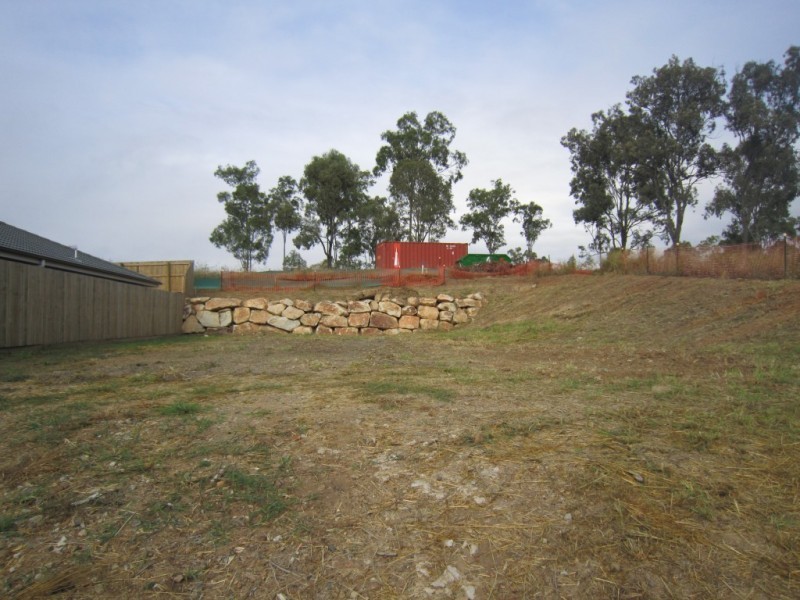 32 Rosemary Street, Deebing Heights QLD 4306