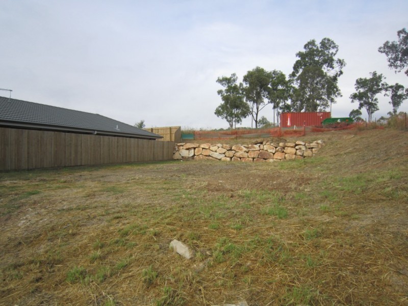 32 Rosemary Street, Deebing Heights QLD 4306