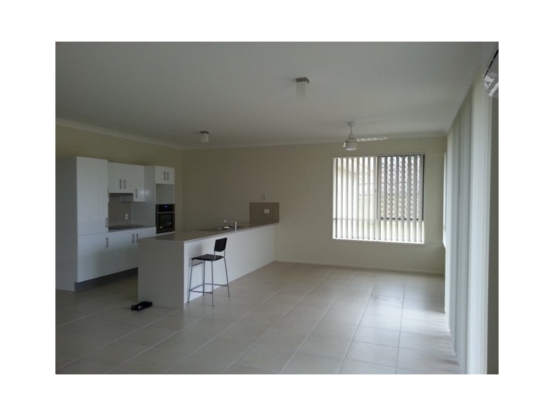 13 Iris Court, Yamanto QLD 4305