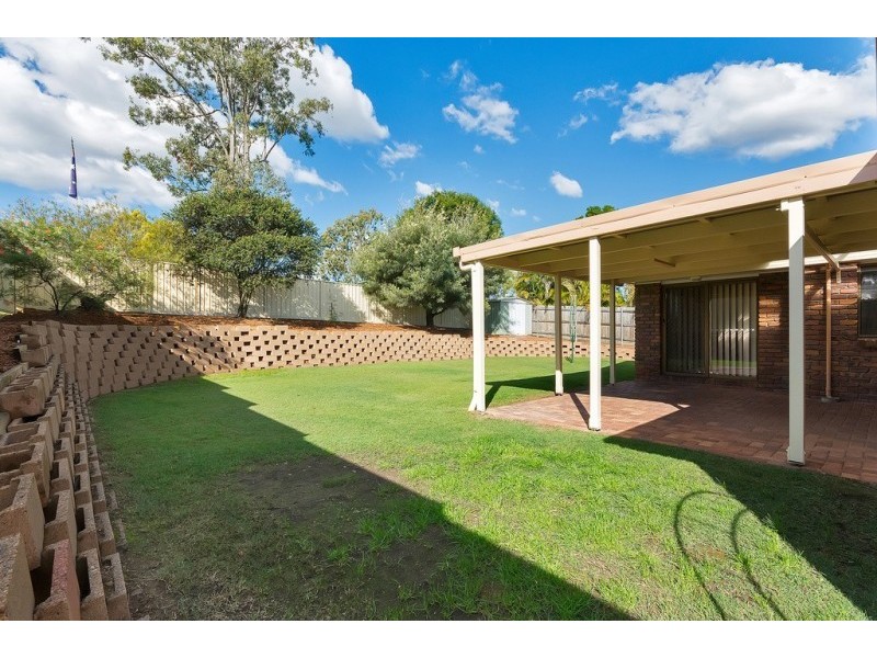 9 Boettcher Ave, Flinders View QLD 4305