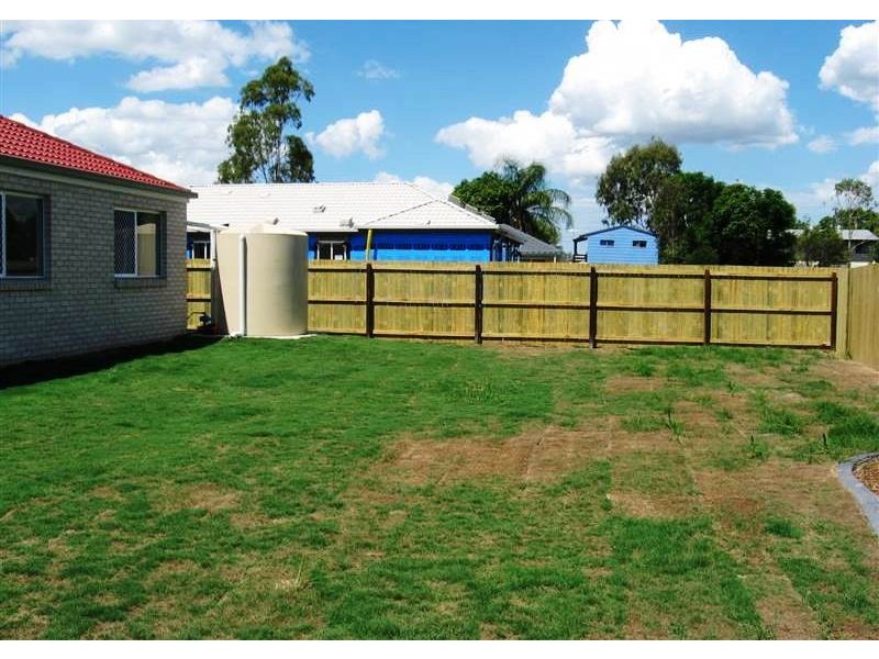 8 Jack Conway Street, One Mile QLD 4305
