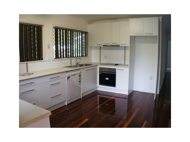 44 Cemetery Road, Eastern Heights QLD 4305