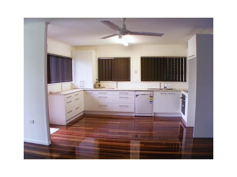 44 Cemetery Road, Eastern Heights QLD 4305