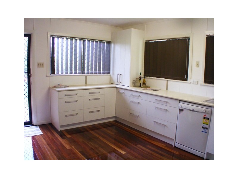 44 Cemetery Road, Eastern Heights QLD 4305