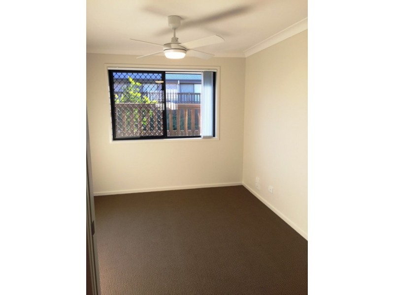 24 Bowerbird Street, Deebing Heights QLD 4306