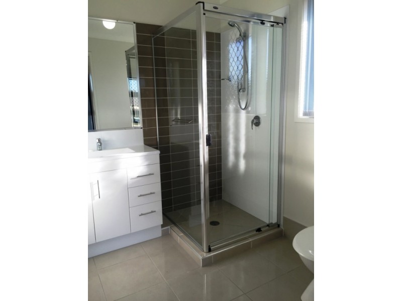 24 Bowerbird Street, Deebing Heights QLD 4306