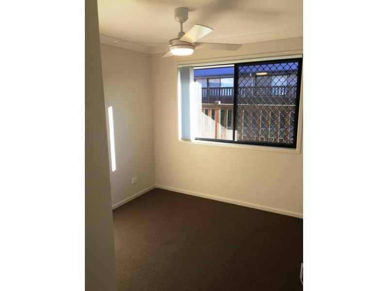 24 Bowerbird Street, Deebing Heights QLD 4306