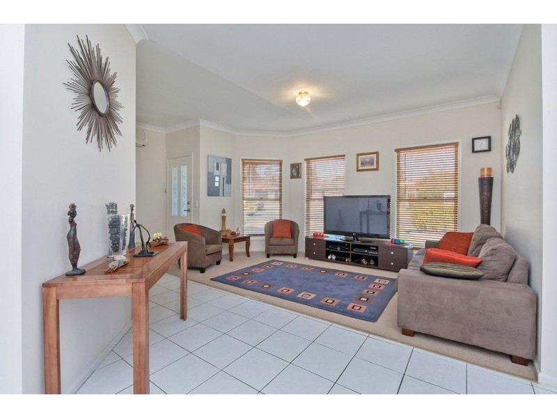 34 Cowley Drive, Flinders View QLD 4305