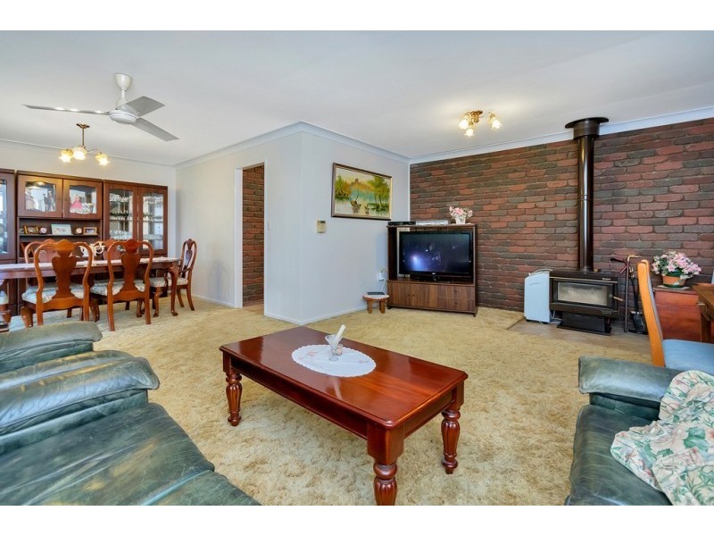 43 Sunshine Crescent, Brassall QLD 4305