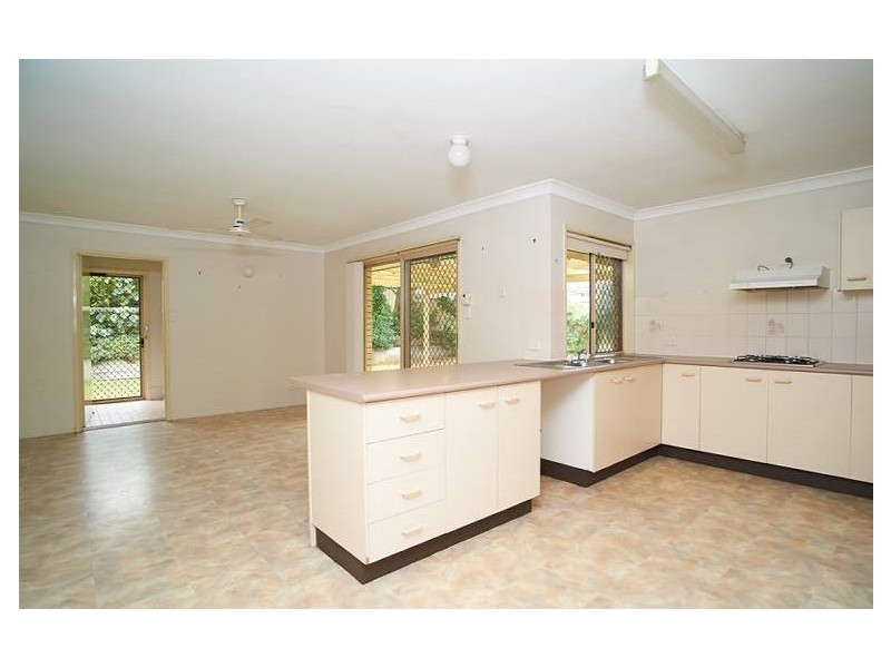 49 Jonquil Circuit, Flinders View QLD 4305