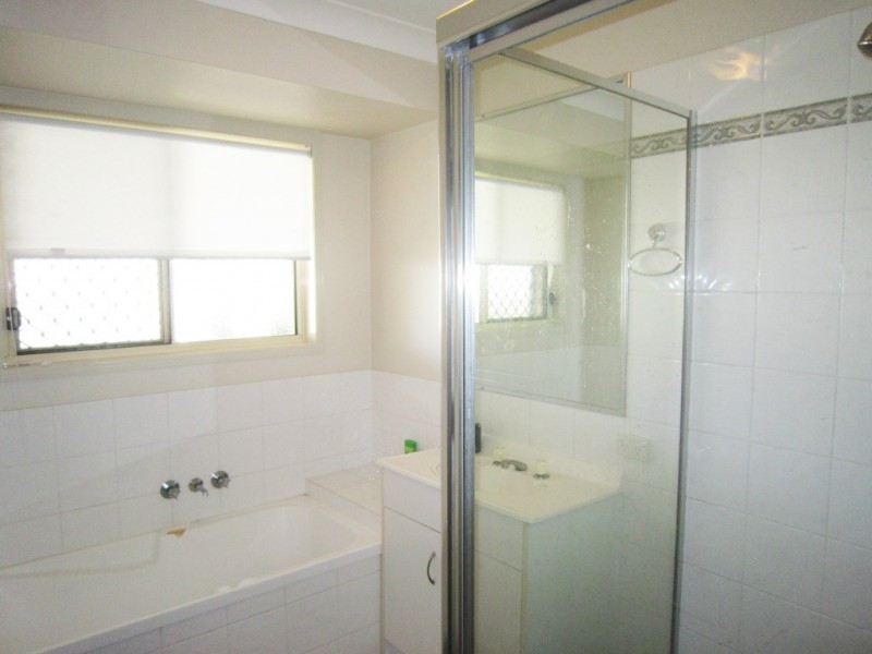 3 Colonial Court, Raceview QLD 4305