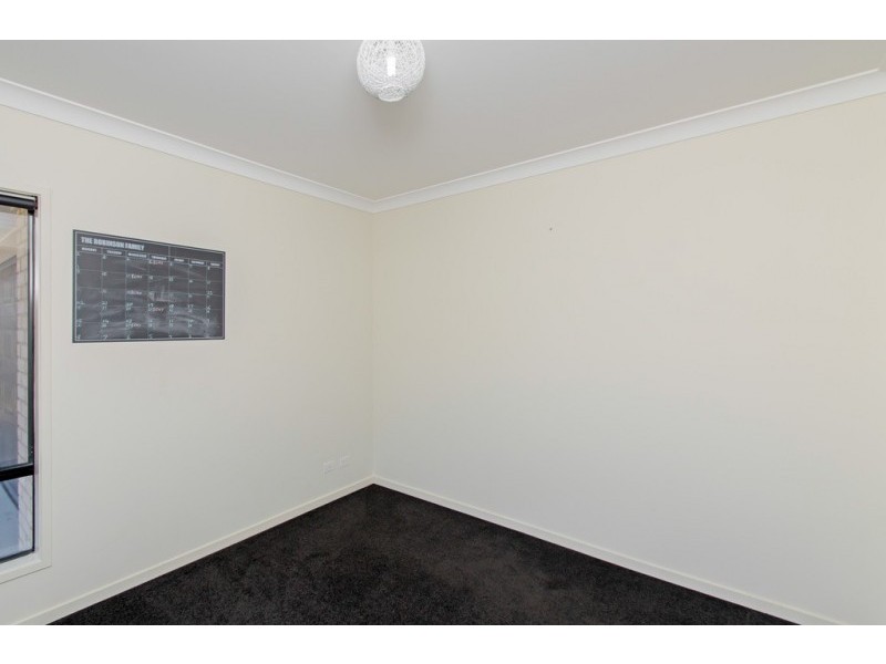 90 Honeywood Drive, Fernvale QLD 4306