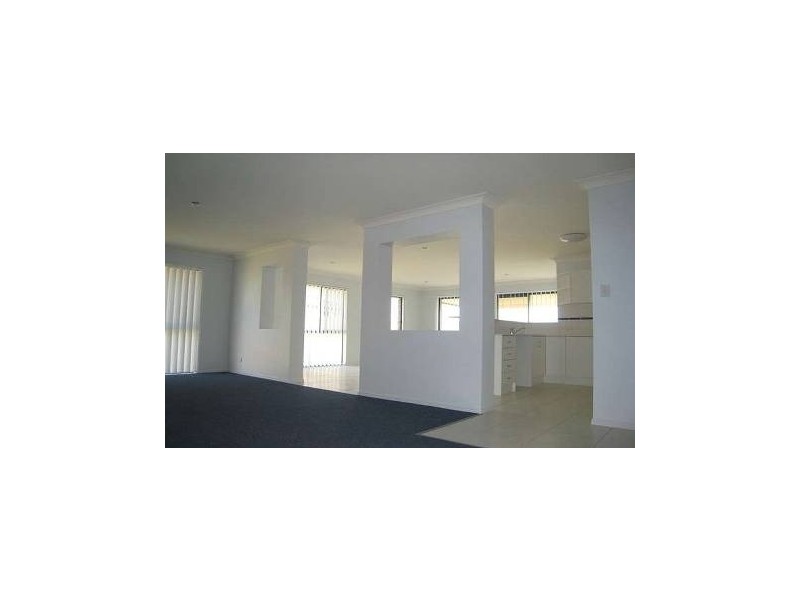 24 Brighton Street, Raceview QLD 4305