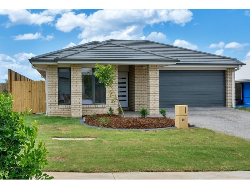 13 Bowerbird Street, Deebing Heights QLD 4306