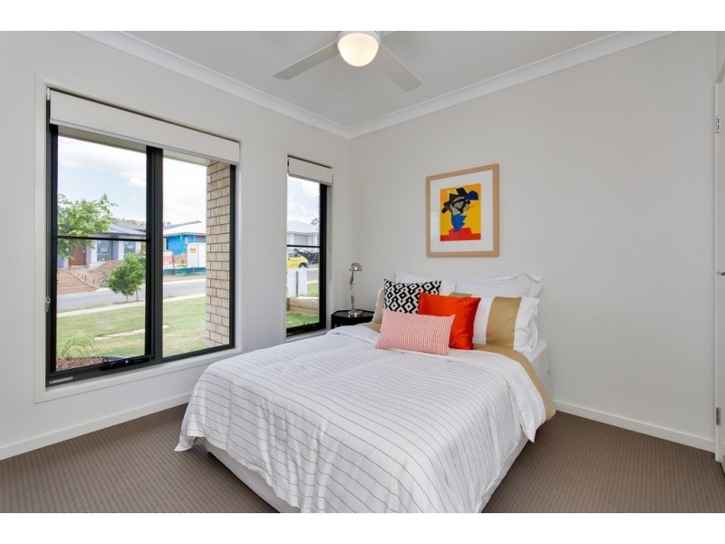 13 Bowerbird Street, Deebing Heights QLD 4306