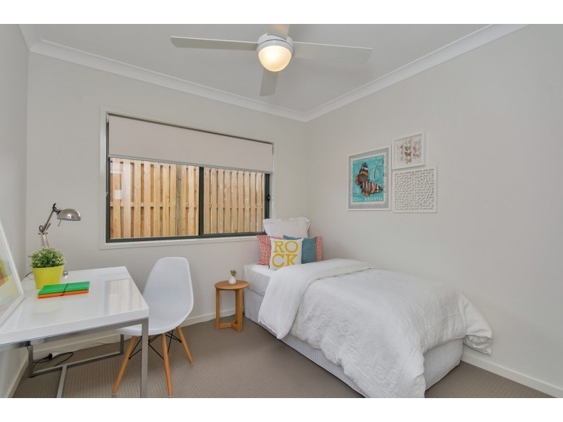 13 Bowerbird Street, Deebing Heights QLD 4306