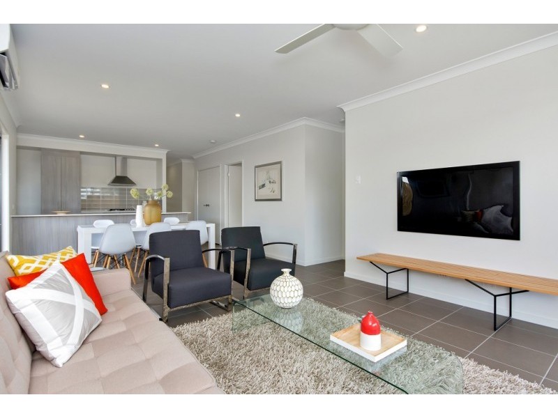 13 Bowerbird Street, Deebing Heights QLD 4306