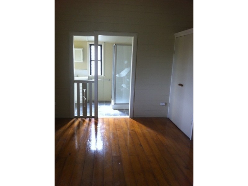 15 Elms Street, Bundamba QLD 4304