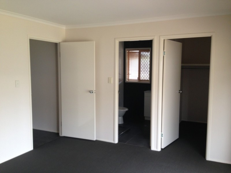 325 South Station Road, Raceview QLD 4305