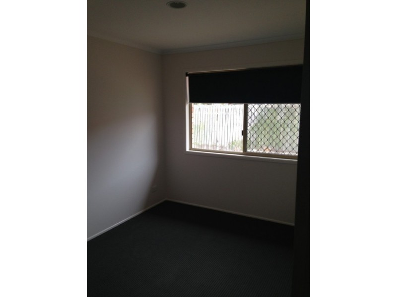 325 South Station Road, Raceview QLD 4305
