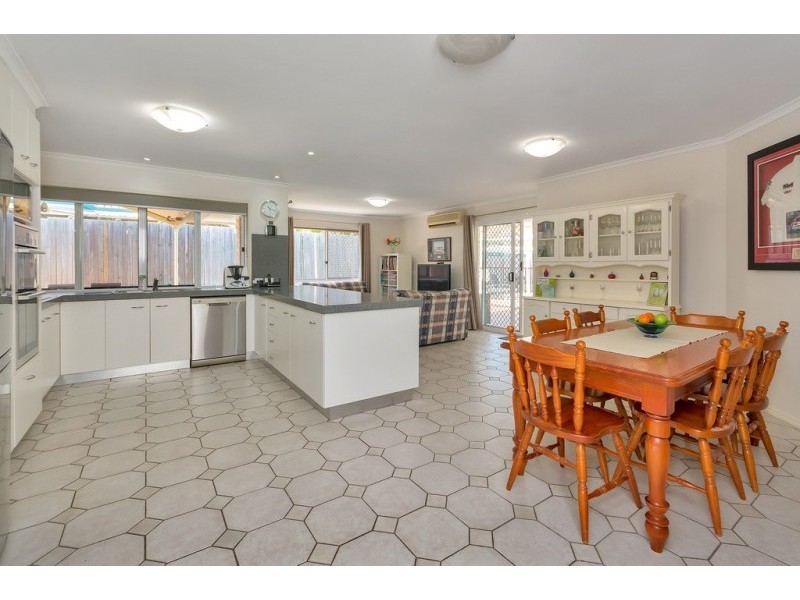 48 Kingston Drive, Flinders View QLD 4305