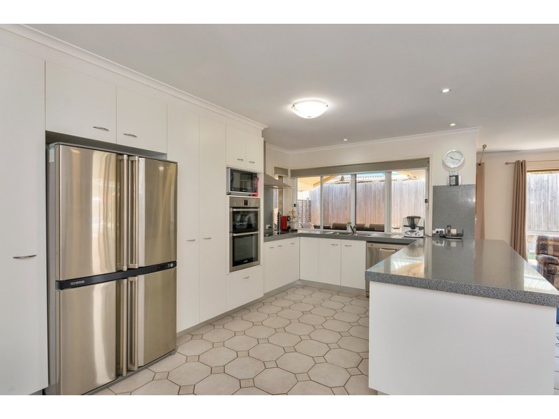 48 Kingston Drive, Flinders View QLD 4305