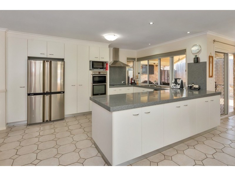 48 Kingston Drive, Flinders View QLD 4305