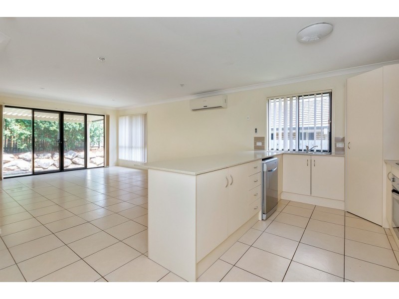 42 Brittany Crescent, Raceview QLD 4305
