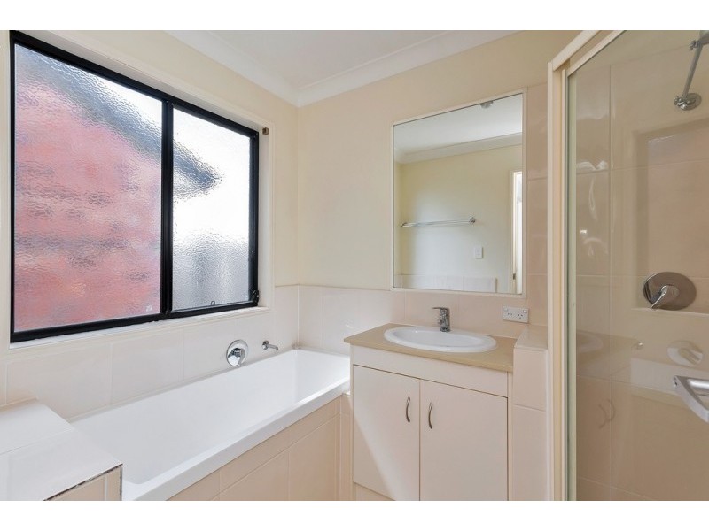 42 Brittany Crescent, Raceview QLD 4305