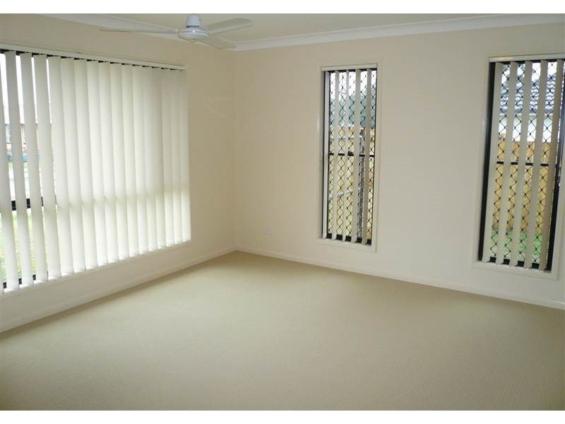 6 Baden Jones Way, North Booval QLD 4304