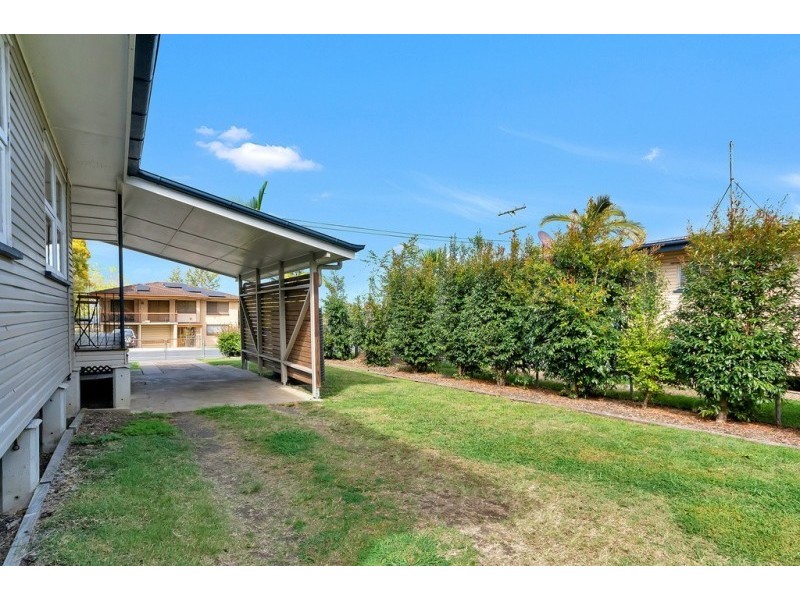 68 Robertson Road, Eastern Heights QLD 4305