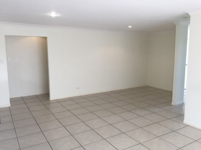 10 Jene Court, Flinders View QLD 4305