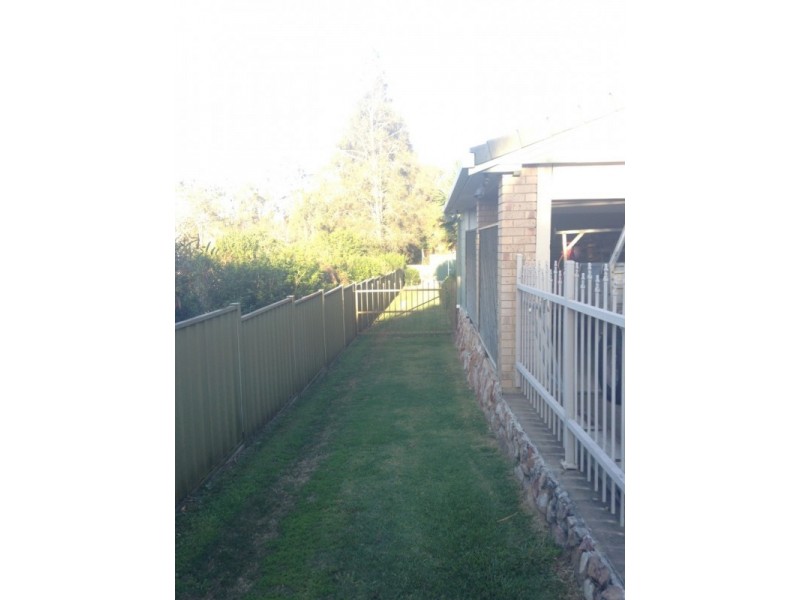 14 Gibbs Street, Churchill QLD 4305