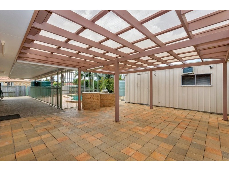 70 Equestrian Drive, Yamanto QLD 4305