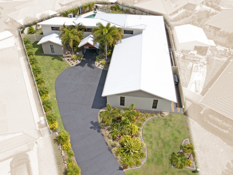 16 Willaroo Close, Flinders View QLD 4305