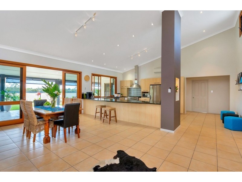16 Willaroo Close, Flinders View QLD 4305