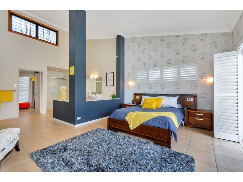 16 Willaroo Close, Flinders View QLD 4305