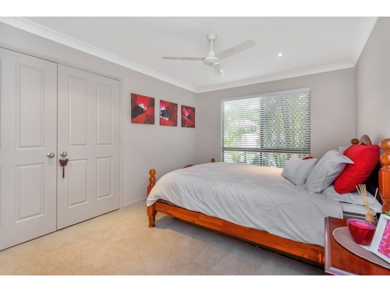 16 Willaroo Close, Flinders View QLD 4305