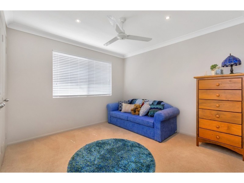16 Willaroo Close, Flinders View QLD 4305