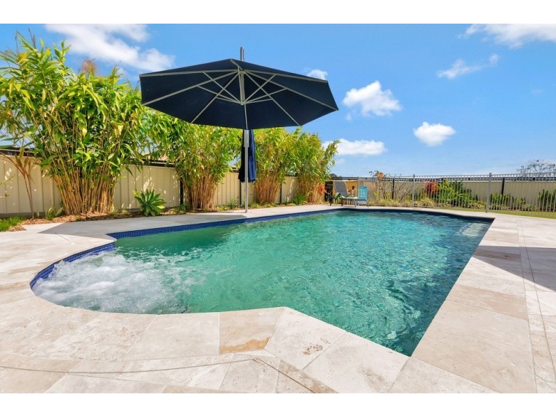 16 Willaroo Close, Flinders View QLD 4305